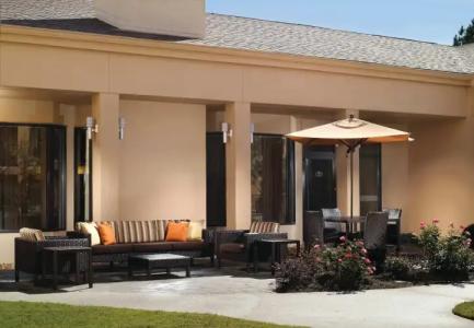 Courtyard Macon - 14