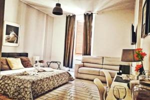 285 Vatican Lodge, Rome