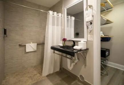 Nuvo Suites - Miami Doral - 3