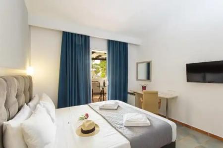 Coral Blue Beach Gerakini - 39