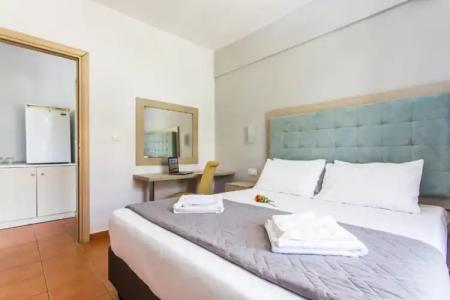 Coral Blue Beach Gerakini - 40