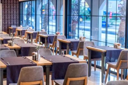 Sealife Lounge - Adult Only - 14