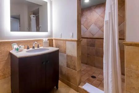 Holiday Inn & Suites PHOENIX AIRPORT NORTH by IHG - 31