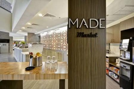 DoubleTree by Hilton Phoenix North - 13