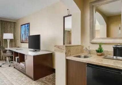 Hilton Phoenix Airport - 55