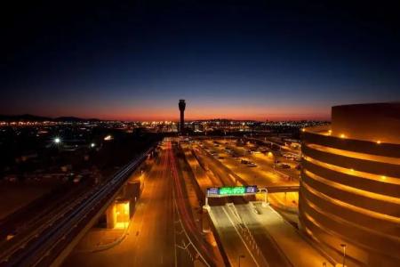 Hilton Phoenix Airport - 27