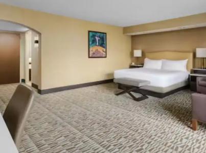 Hilton Phoenix Airport - 62