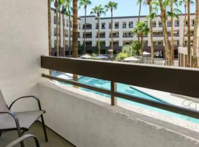 Hilton Phoenix Airport - 61