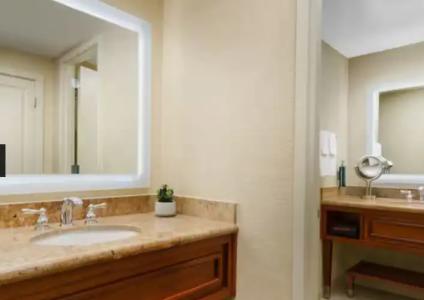 Hilton Phoenix Airport - 56