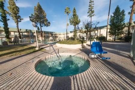 Vacation Inn Phoenix - 16