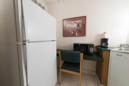 Vacation Inn Phoenix - 19