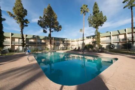 Vacation Inn Phoenix - 12