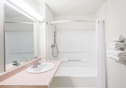 Super 8 Phoenix Metro North - 9