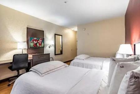 Red Roof Plus+ Phoenix West - 47