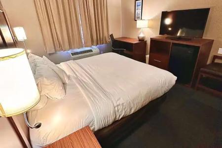 Baymont by Wyndham Phoenix North - 3