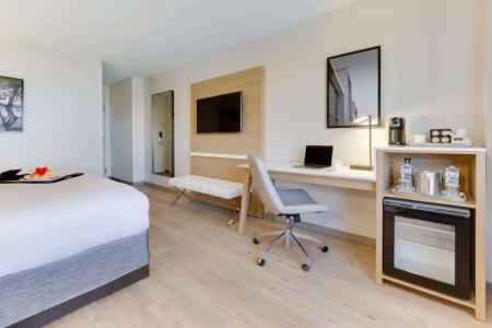 Radisson Phoenix Airport - 35