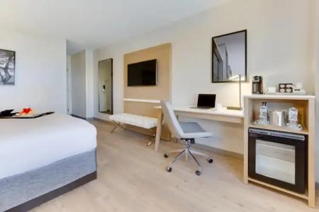 Radisson Phoenix Airport - 28