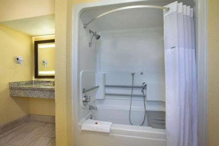 Days Inn by Wyndham Airport - Phoenix - 9