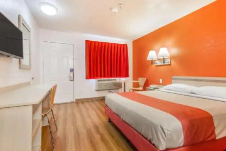 Motel 6 Phoenix, AZ - West - 4