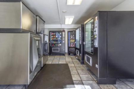 Motel 6 Phoenix, AZ - West - 13