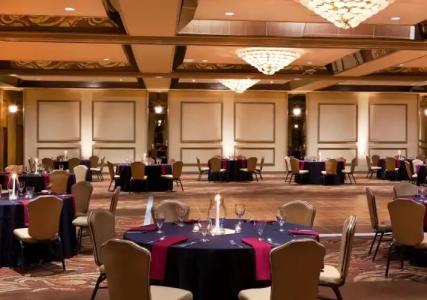 Four Points by Sheraton Phoenix North - 13