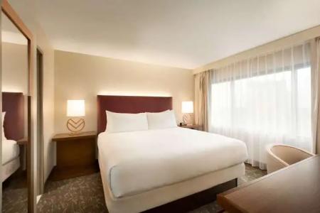 Embassy Suites by Hilton Phoenix Downtown North - 2