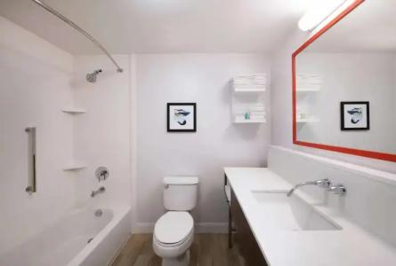 Hampton Inn Phoenix-Airport North - 37