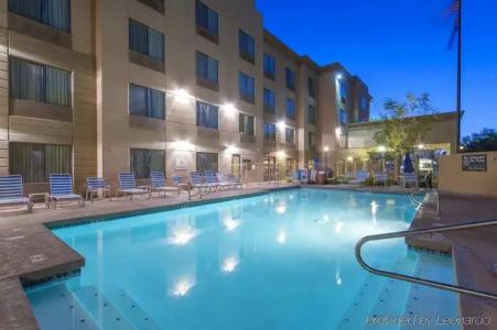 Hampton Inn Phoenix-Airport North - 16