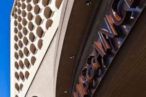 Renaissance Downtown Hotel