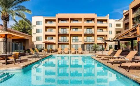 Courtyard Phoenix Airport - 16