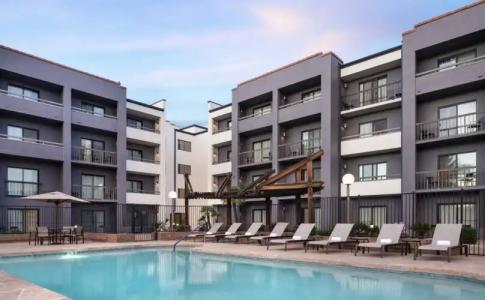 Courtyard Phoenix Airport - 15