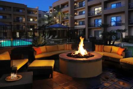 Courtyard Phoenix Airport - 20