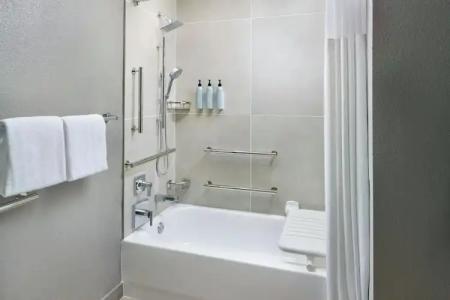 Courtyard Phoenix Airport - 33