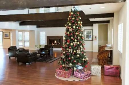 Channel Islands Inn - 1