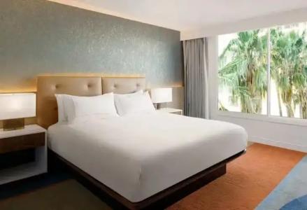 Hilton Los Angeles - 19