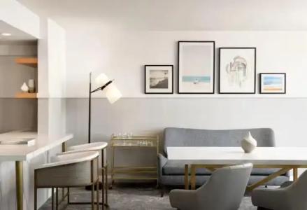 Hilton Los Angeles - 37