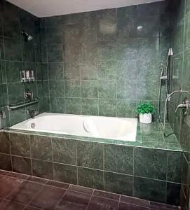 Blue Lantern Inn, A Four Sisters Inn - 19