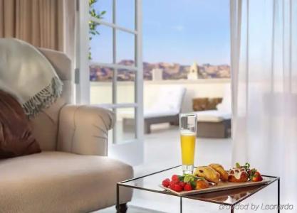 Luxe Rodeo Drive - 12