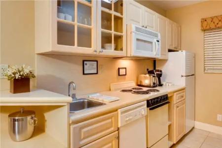 Sun Harbour Boutique - 33