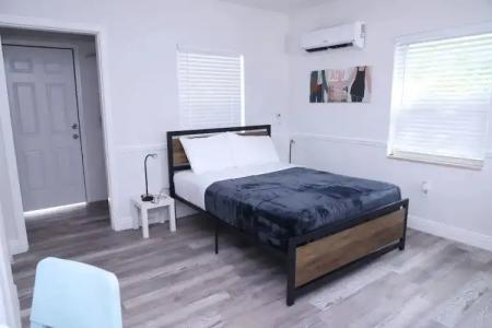 Courtyard Miami - 53