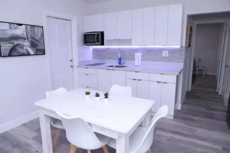 Courtyard Miami - 40