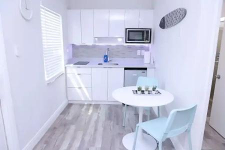 Courtyard Miami - 56