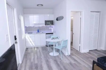 Courtyard Miami - 51