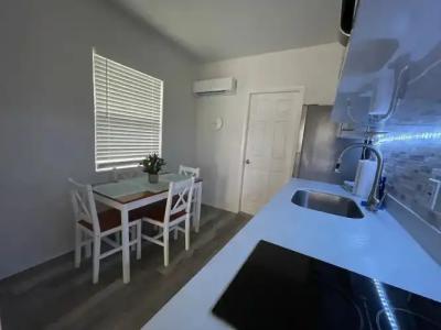 Courtyard Miami - 34