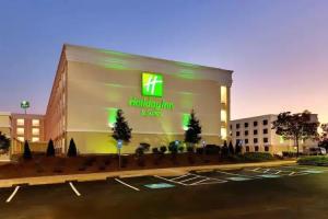 Holiday Inn & Suites ATLANTA AIRPORT-NORTH by IHG, Atlanta