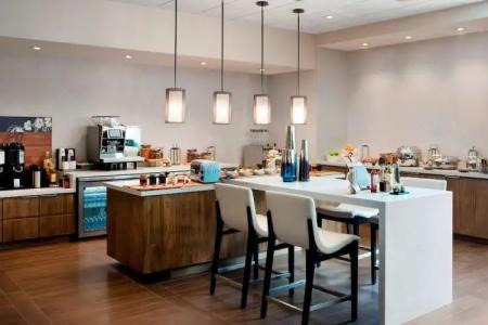 Irvine Marriott - 70