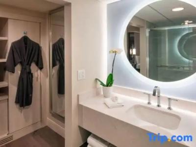 Irvine Marriott - 89