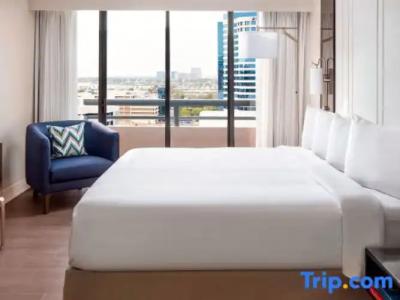 Irvine Marriott - 87