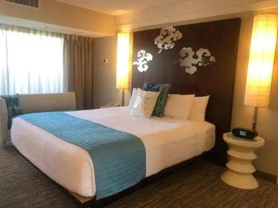 Atrium Orange County - 5