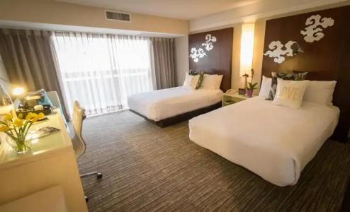 Atrium Orange County - 18